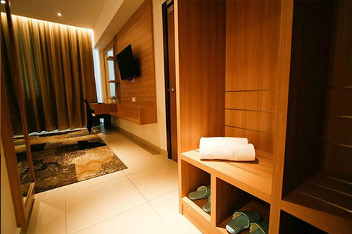 D Hotel Сери Искандар Екстериор снимка